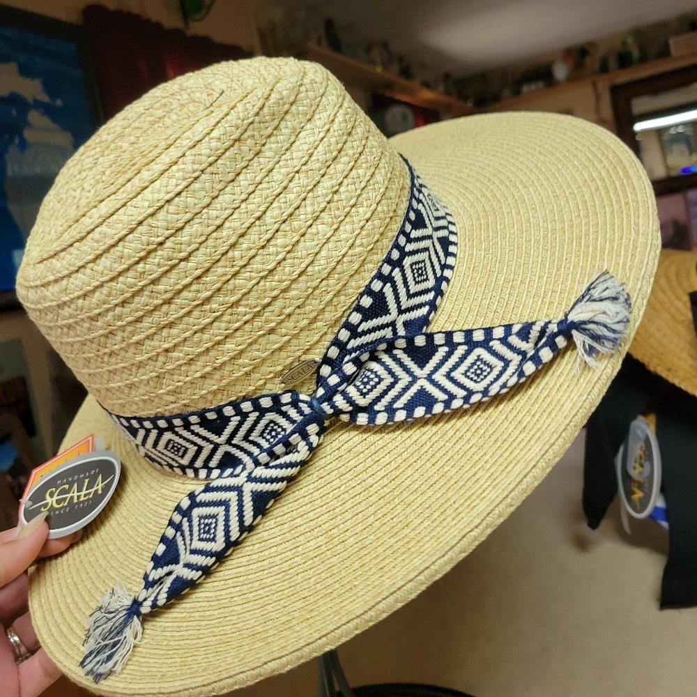 Scala handcrafted mens hat with band multi color